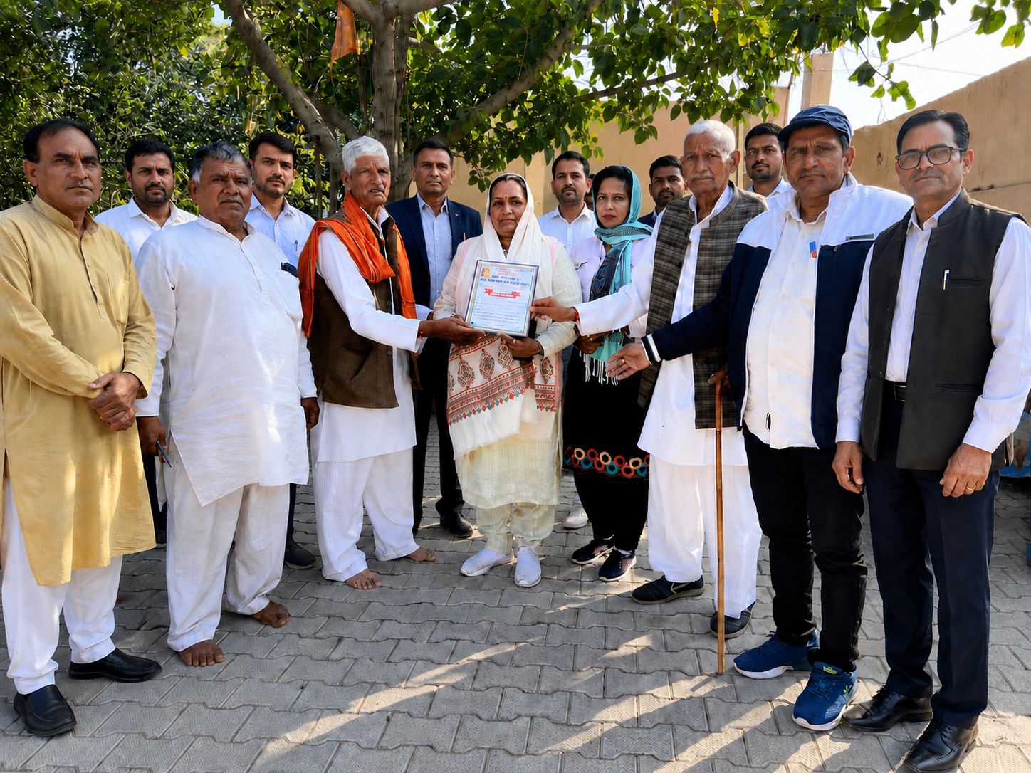 समिति द्वारा सम्मान समारोह